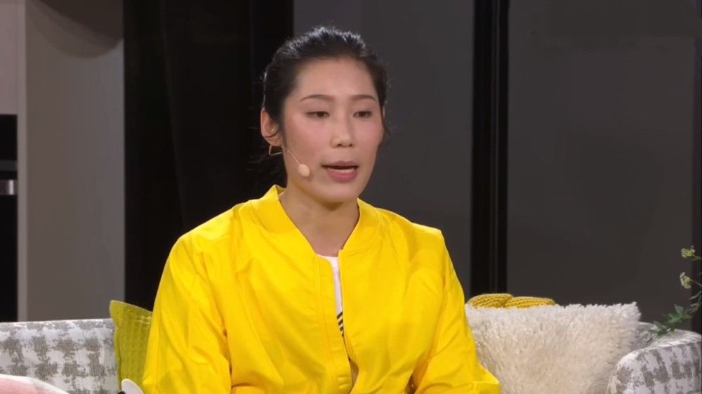 他与女主角吉娜·戴维斯的爱情戏让他获得了“性感偶像”的标签。