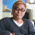 三个“小朋友”学习完扭曲变异了的单词，开始玩测试耐力的游戏。
