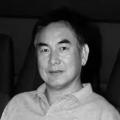 对此，网友纷纷留言，“他已学会隔空降雨”、“赶紧去查查雨神的行程压压惊 萧敬腾染金发帅气勾人 突破尺度打造“波浪”刘海 2018-01-09 近日，萧敬腾MV造型曝光。